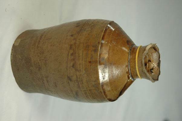 以往名稱：酒罐文物名稱：酒罐英文名稱：wine pot族語名稱：kalopi