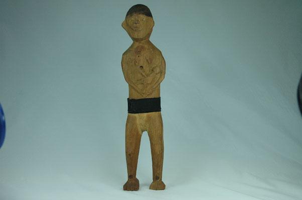 以往名稱：人像雕刻文物名稱：人像雕刻英文名稱：carved doll族語名稱：taotao