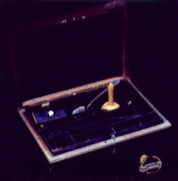 偕叡理牧師所用的置物箱The key  spoon and seal which Rev. George L. Mackay used..