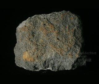 中文名稱：方沸玄武岩英文名稱：Analcite Basanitoid