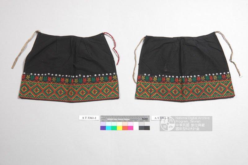 中文名稱：女護腿布（編目號：AT3361-2）原住民族語名稱：pacapu英文名稱：Female Leggings舊登錄名稱：女綁腿布