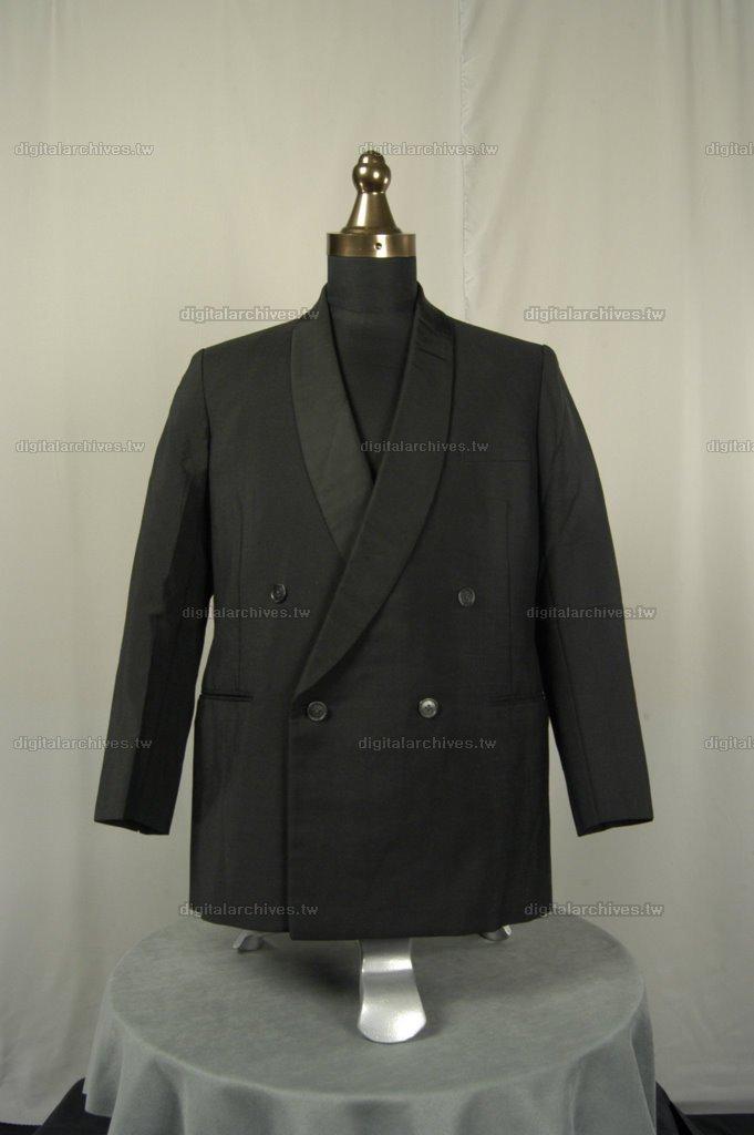 藏品名稱:黑色西裝外套(入藏登錄號008000000147C)件名:黑色西裝外套