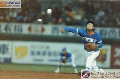國際棒球邀請賽擊敗日本隊的中華投手涂鴻欽