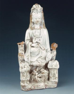 主要題名-中文:抱子觀音像（分類號E12/011）主要題名-日文:子抱き観音像主要題名-英文:Avalokiteshvara(Bodhisattva) Statue Holding Child