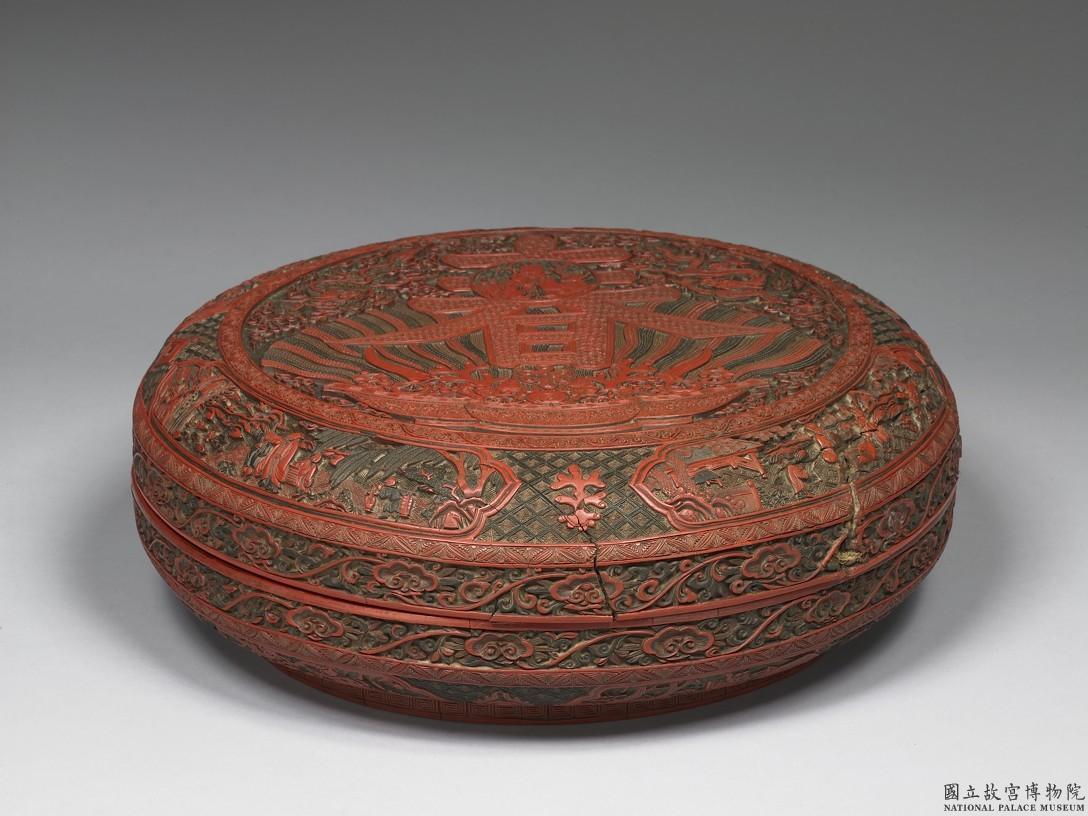 明　嘉靖（1522-1566）剔彩春壽寶盒破大雕漆盒