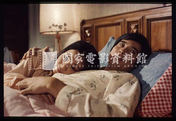 電影名稱:碧雲天翻譯名稱:Posterith And Perplexity原件題名:碧雲天（正片）