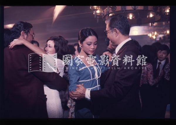 電影名稱:碧雲天翻譯名稱:Posterith And Perplexity原件題名:碧雲天（正片）