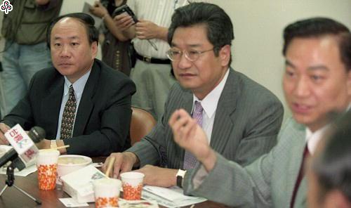 事件標題:華航總經理劉克涯在新黨立法院黨團舉辦的購機早餐會報中強調，我們華航在購機案中絕對沒有受到外界任何壓力