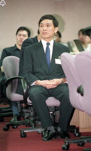 事件標題:立法院財政委員會，邱正雄備詢
