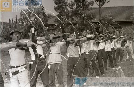 台灣區第六屆射箭團體友誼賽，27日在師大附中後操場舉行。