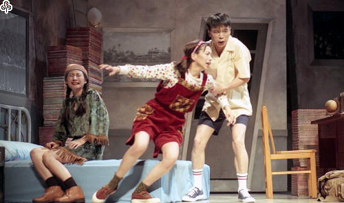 事件標題:屏風表演班舞台劇「我妹妹」，李國修、王月夫婦首度在台上以夫妻關係演出（B-013-3228）