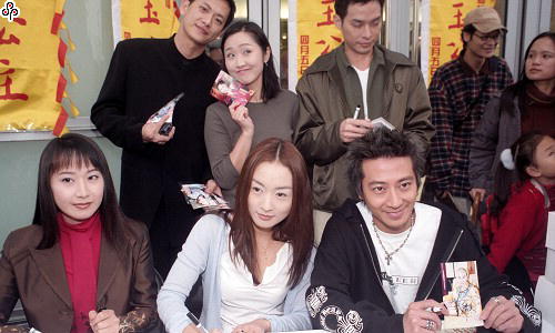 事件標題:華視戲劇「懷玉公主」演員鄭家瑜、孫耀威等人在東區造勢辦簽名會（B-014-5359）