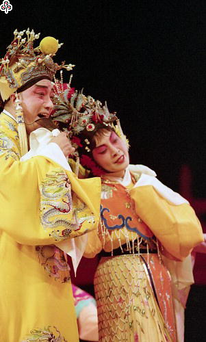 事件標題:上海崑劇團在上海瑞金劇場演出「長生殿」，蔡正仁飾唐明皇、張靜嫻飾楊貴妃（B-016-1627）