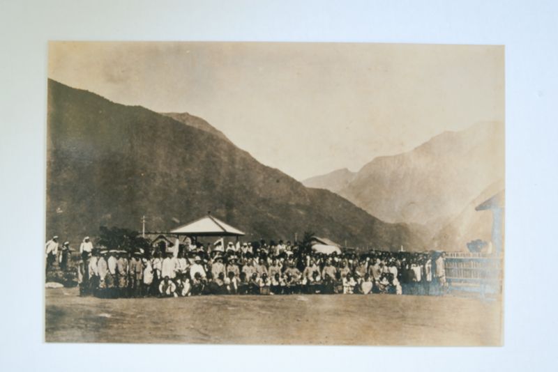 日人與原住民合照(B4_PH075_033)