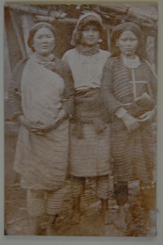 原住民女子合照(B4_PH077_022)