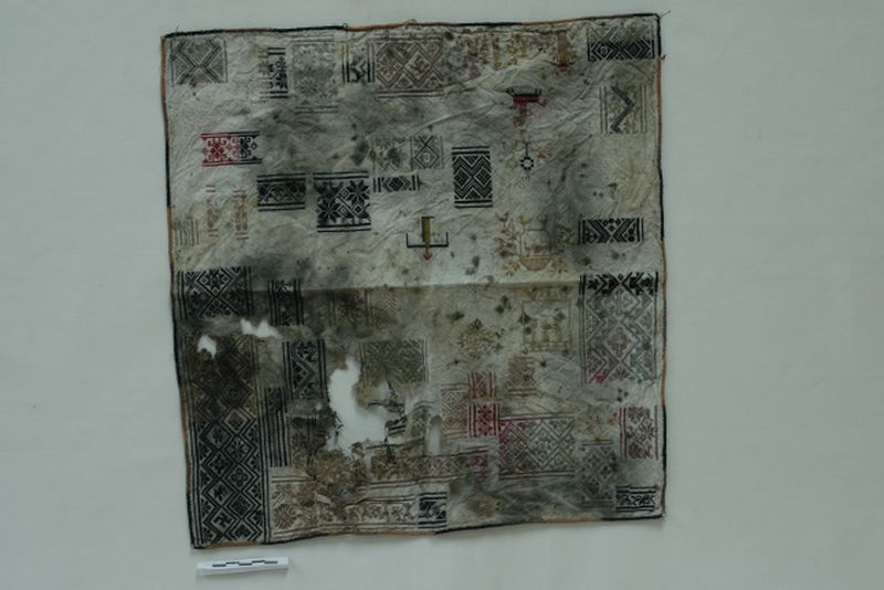 平埔族刺繡教學用-繡上圖案樣式的布
