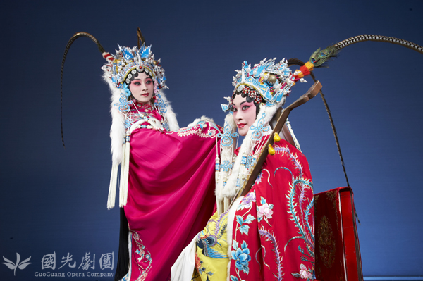 《青塚前對話》劇照008