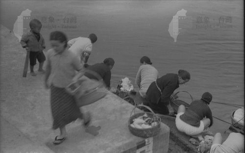 大稻埕水門邊洗衫(二)之1