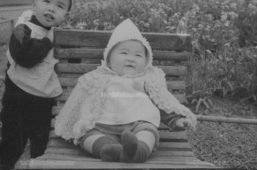 張曙光與妹之一