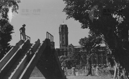 總統府前