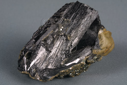 文件名稱:gm0ph000200910000pp01標題:鎢鐵礦 Ferberite