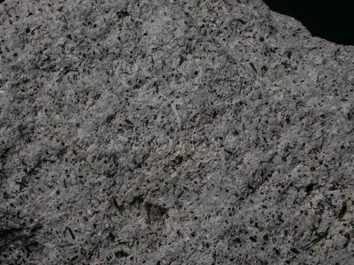 中文名:角閃石-黑雲母安山岩(NMNS004590-P010501)英文名:Hornblende-Biotite andesite(NMNS004590-P010501)