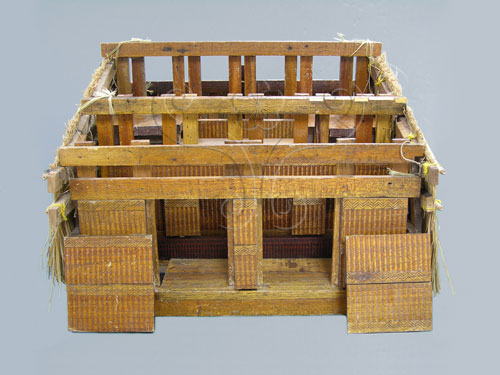 中文名:主屋模型(中門柱)(1997006001.0006.)土名:vahay