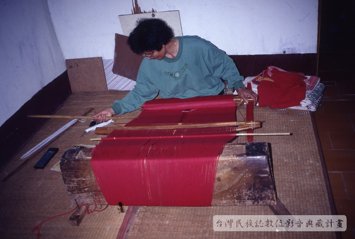 1993年賽夏五峰織布、做竹簍 015