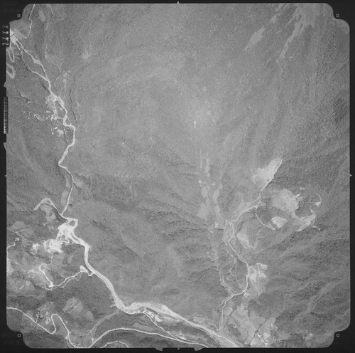 任務編號:79P54航照名稱:79p054_7444航照編號:79p054_7444
