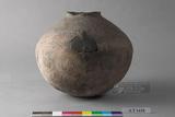 中文名稱：陶壺（編目號：AT1418）英文名稱：Ceramic Pot舊登錄名稱：壼