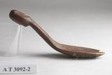 中文名稱：木匙（編目號：AT3092-2）原住民族語名稱：iros英文名稱：wooden spoon日文名稱：　木製??舊登錄名稱：木匙