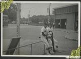 1959年第三屆亞洲棒球錦標賽球員於球場外攝影留念。