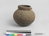 中文名稱:陶壺登錄名稱:古代壼英文名稱:Clay Pot