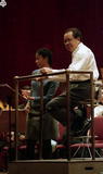 事件標題:1999年聖誕音樂會「世紀平安夜」，將由林望傑擔任指揮，與女高音湘德拉共同演出（B-012-8160）