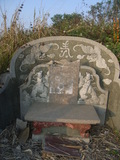 Tombstone of  (HE2) family at Taiwan, Gaoxiongxian, Mituoxiang, north of village, east of Highway 17. The tombstone-ID is 13609; xWAAmAml_Ax17FAmӸOC