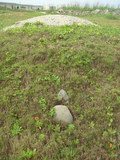 Tombstone of unnamed person at Taiwan, Penghuxian, Baishaxiang, east coast. The tombstone-ID is 21983. ; xWA򿤡AըFmAFALW󤧹ӸO