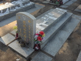 Tombstone of L (LIN2) family at Taiwan, Jinmenxian, Lieyuxiang, Lieyu Public Graveyard. The tombstone-ID is 24927; xWAAPmAPӡALmӸOC