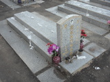 Tombstone of x (HONG2) family at Taiwan, Jinmenxian, Lieyuxiang, Lieyu Public Graveyard. The tombstone-ID is 24958; xWAAPmAPӡAxmӸOC