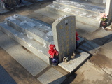 Tombstone of x (HONG2) family at Taiwan, Jinmenxian, Lieyuxiang, Lieyu Public Graveyard. The tombstone-ID is 24969; xWAAPmAPӡAxmӸOC