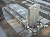Tombstone of x (HONG2) family at Taiwan, Jinmenxian, Lieyuxiang, Lieyu Public Graveyard. The tombstone-ID is 25019; xWAAPmAPӡAxmӸOC
