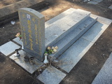 Tombstone of L (LIN2) family at Taiwan, Jinmenxian, Lieyuxiang, Lieyu Public Graveyard. The tombstone-ID is 25031; xWAAPmAPӡALmӸOC
