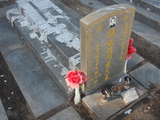 Tombstone of x (HONG2) family at Taiwan, Jinmenxian, Lieyuxiang, Lieyu Public Graveyard. The tombstone-ID is 25085; xWAAPmAPӡAxmӸOC