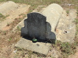 Tombstone of x (HONG2) family at Taiwan, Jinmenxian, Jinningxiang, Jinshan Gongmu. The tombstone-ID is 24506; xWAAmAsӡAxmӸOC