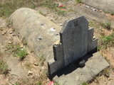 Tombstone of  (TONG2) family at Taiwan, Jinmenxian, Jinningxiang, Jinshan Gongmu. The tombstone-ID is 24520; xWAAmAsӡAmӸOC