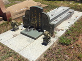 Tombstone of x (HONG2) family at Taiwan, Jinmenxian, Jinningxiang, Jinshan Gongmu. The tombstone-ID is 24591; xWAAmAsӡAxmӸOC