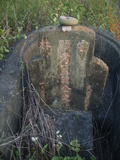 Tombstone of  (HAN2) family at Taiwan, Yunlinxian, Gukengxiang, south of village, near Wenxuelu. The tombstone-ID is 28215; xWALAj|mAnAǸAmӸOC