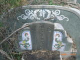 Tombstone of \ (XU3) family at Taiwan, Tainanxian, Jiangjunxiang, both sides of highway 17. The tombstone-ID is 7587; xWAxnANxmAٹD17ǡA\mӸOC