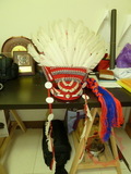 原住民帽子也是吳秀梅創作題材