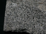 中文名:黑雲母角閃安山岩(NMNS001325-P003776)