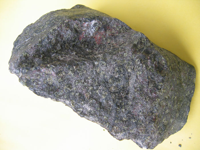 橄榄岩矿物成分图片
